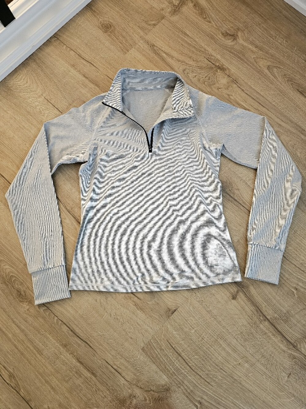 Zyia Women's Long Sleeve Quarter-Zip Pullover - Light Gray